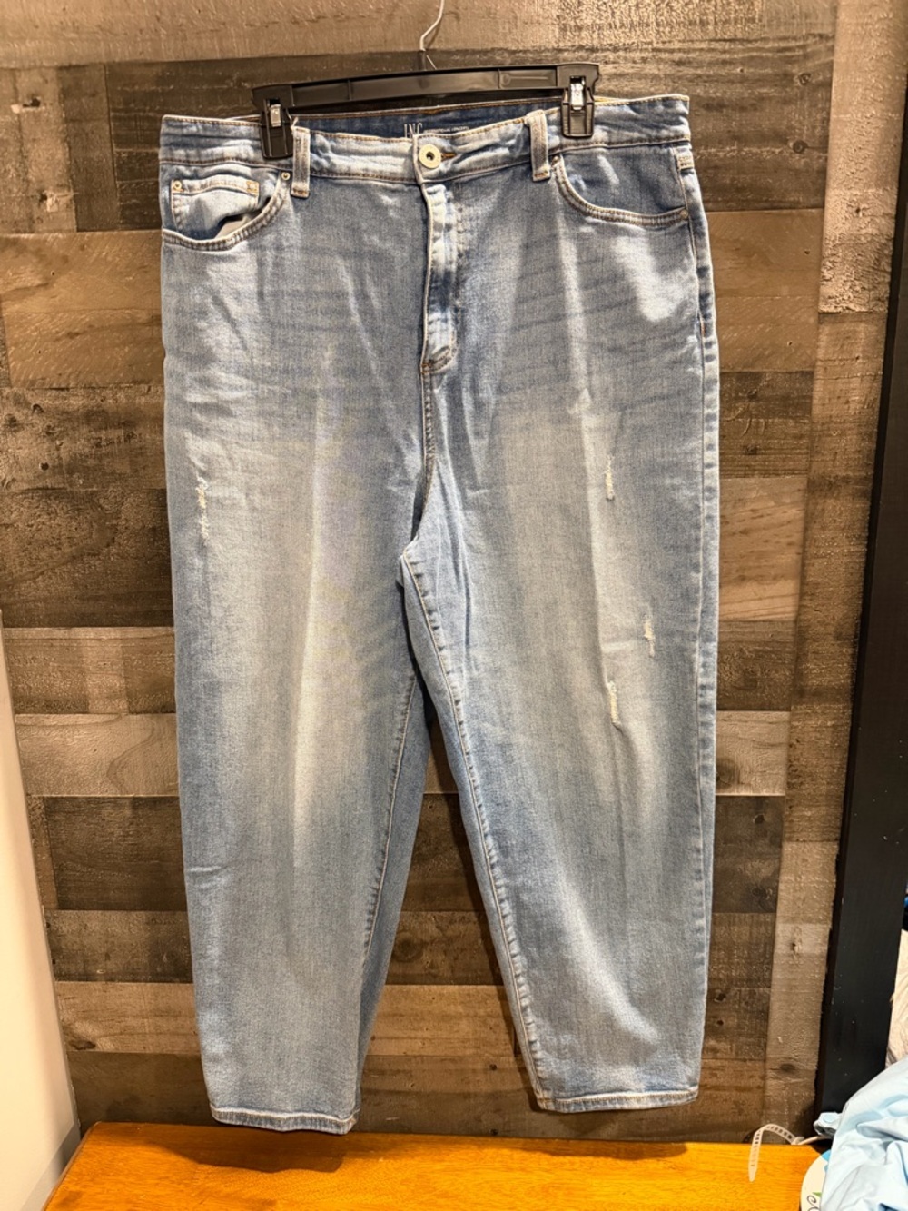 INC International Concepts Light Wash Relaxed Woman’s Jeans